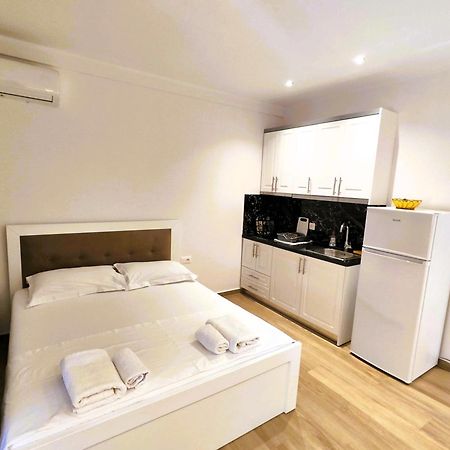 Hola Rooms Ksamil Eksteriør bilde