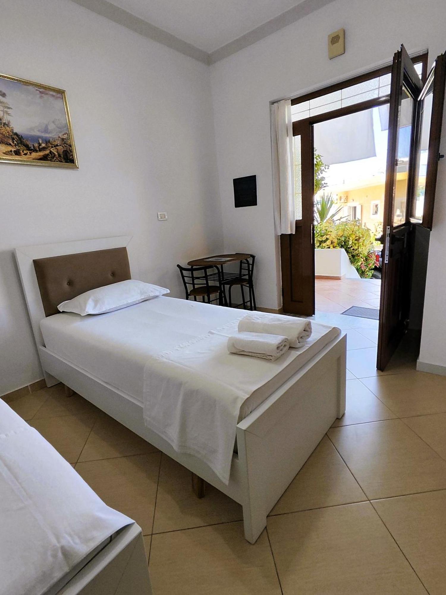 Hola Rooms Ksamil Eksteriør bilde